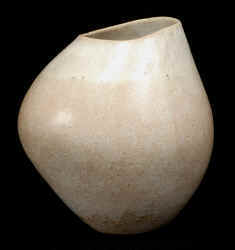 YokoTerai_Vase2a.jpg (118482 bytes)